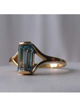 Blue Topaz 2 Carat Solid 14K Yellow Gold Ring | Size 7 |