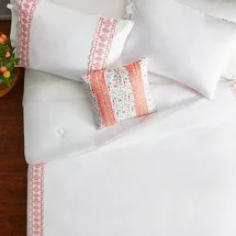 The Pioneer Woman White Cotton Eyelet 4 Piece Comforter Set, Full / Queen