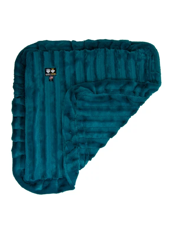 Bessie and Barnie Wonderland Luxury Ultra Plush Faux Fur Pet/ Dog Reversible Blanket (Multiple Sizes)